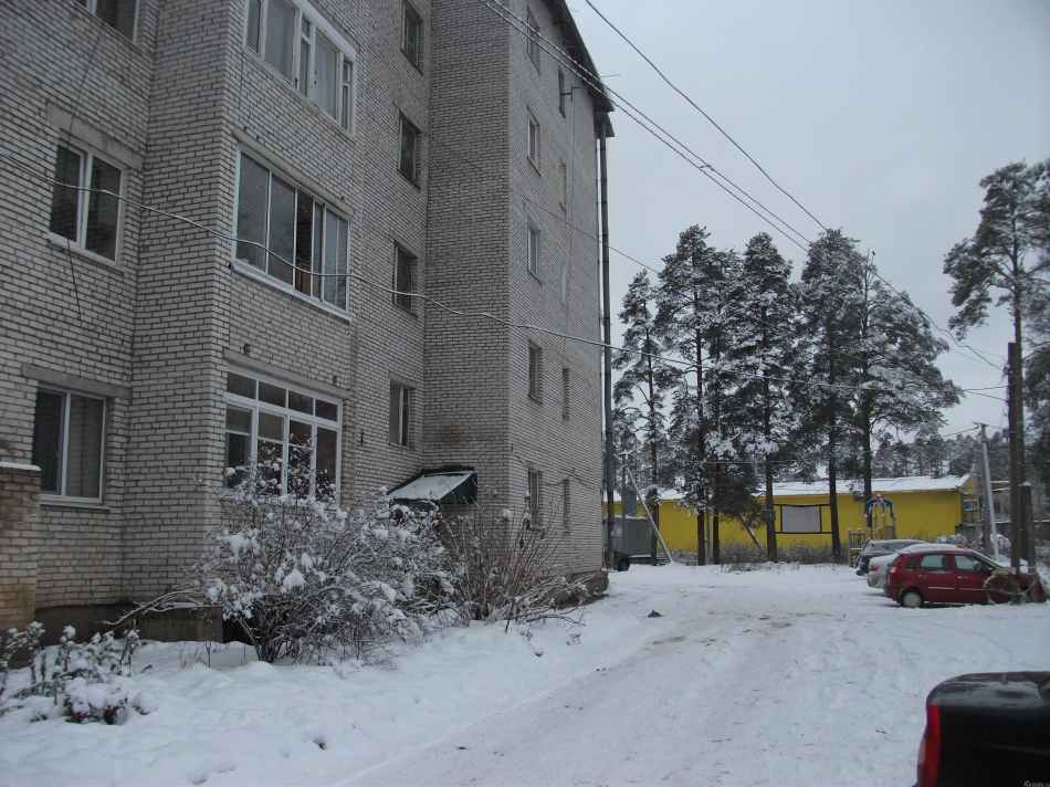 Продажа 2-комн квартиры на вторичном рынке Вырица пгт, Введенская ул ,  д. 19