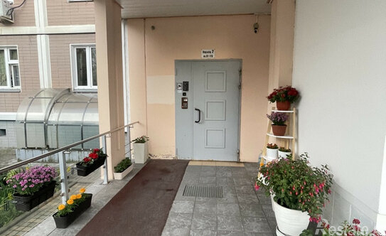 Продажа 2-комн квартиры на вторичном рынке Очаковская Б. ул,  д. 3