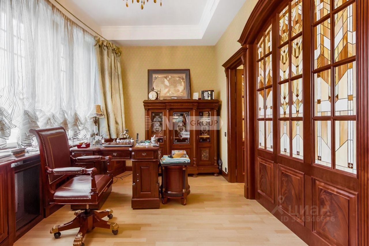 Продажа 4-комн квартиры на вторичном рынке 1-й Неопалимовский переулок, 8