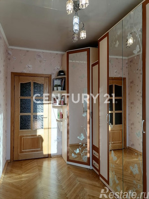 Продажа 3-комн квартиры на вторичном рынке Шателена ул,  д. 16
