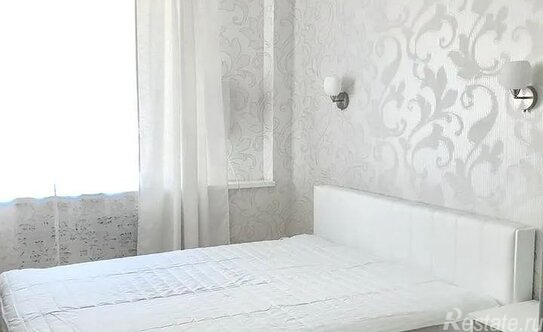 Аренда 3-комн квартиры на вторичном рынке Челябинская улица,  д. 13