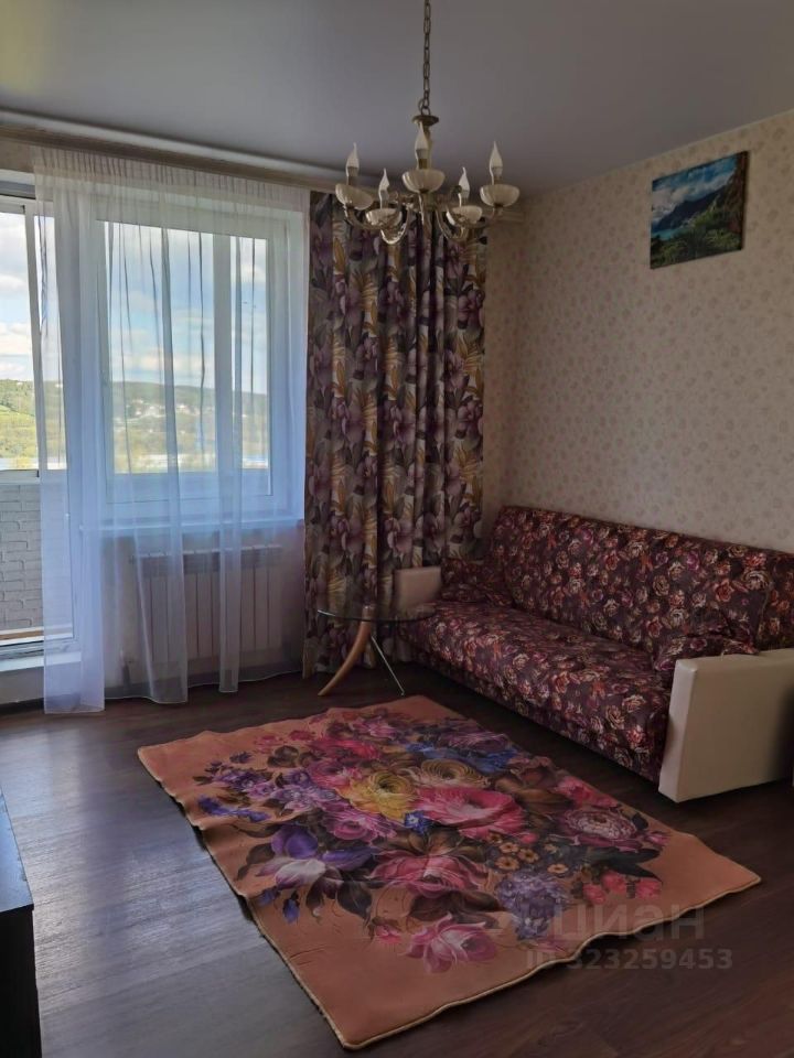 Продажа 3-комн квартиры на вторичном рынке Яхрома, Парковая улица, 8