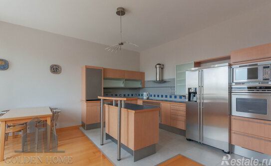 Аренда 4-комн квартиры на вторичном рынке Воскресенская набережная,  д. 12