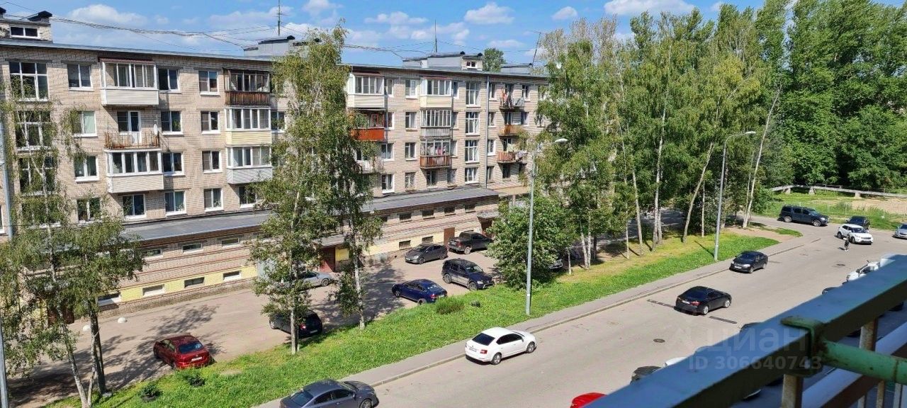 Продажа 1-комн квартиры на вторичном рынке Колпино, Загородная улица, 43к3