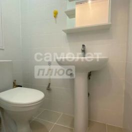 Продажа 2-комн квартиры на вторичном рынке Саларьевская ул,  д. 10 к2