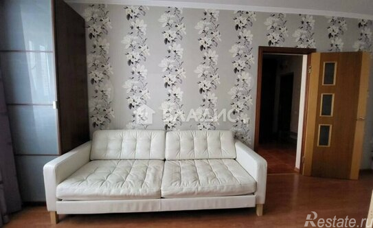 Продажа 1-комн квартиры на вторичном рынке Верхние Поля ул