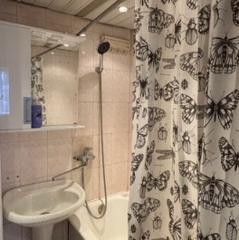 Продажа 1-комн квартиры на вторичном рынке Новогиреевская улица,  д. 44/28