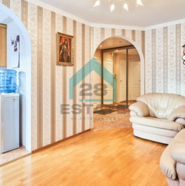 Продажа 3-комн квартиры на вторичном рынке улица Маршала Захарова