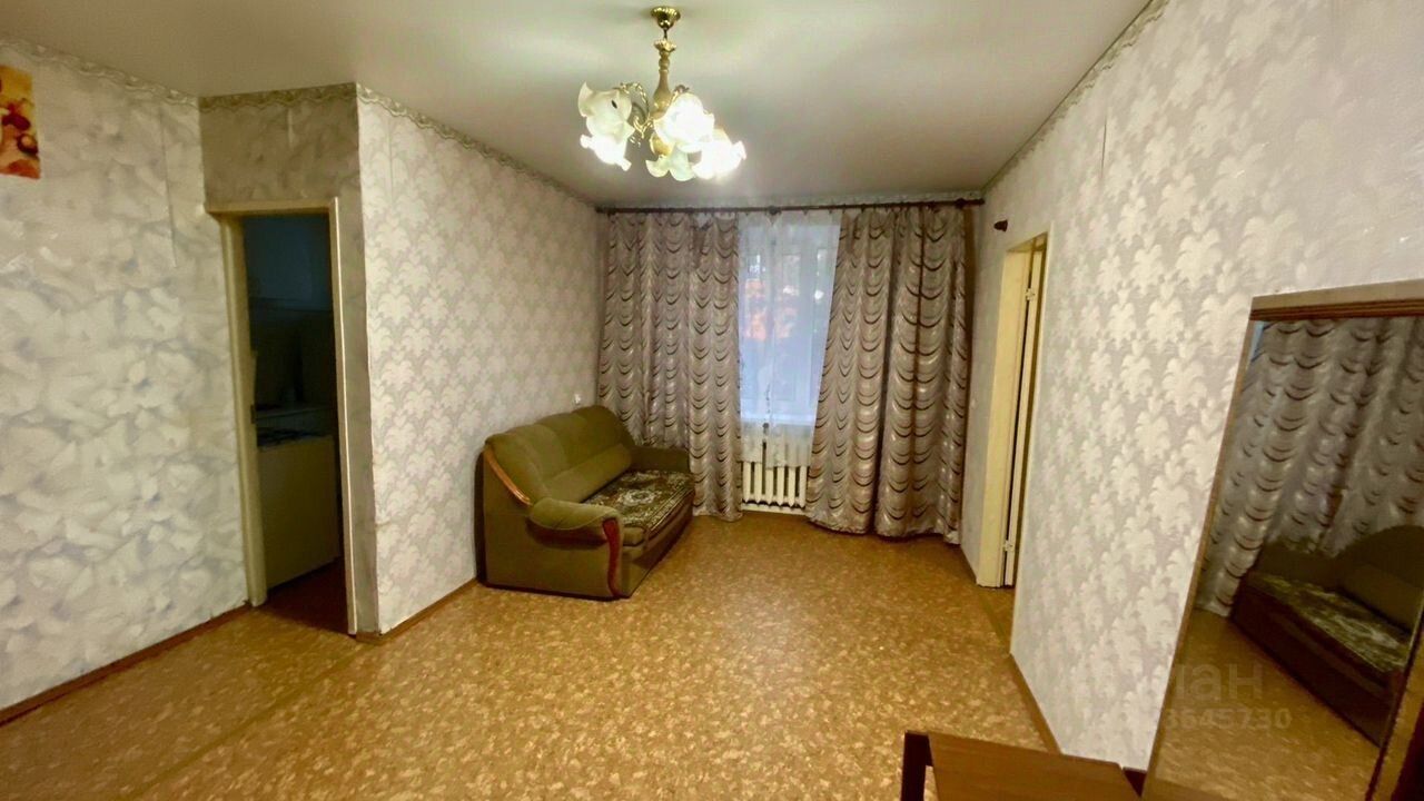 Продажа 2-комн квартиры на вторичном рынке Кировск, улица Пушкина, 10