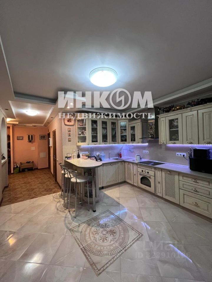 Продажа 3-комн квартиры на вторичном рынке Химки, Молодежная улица, 2А