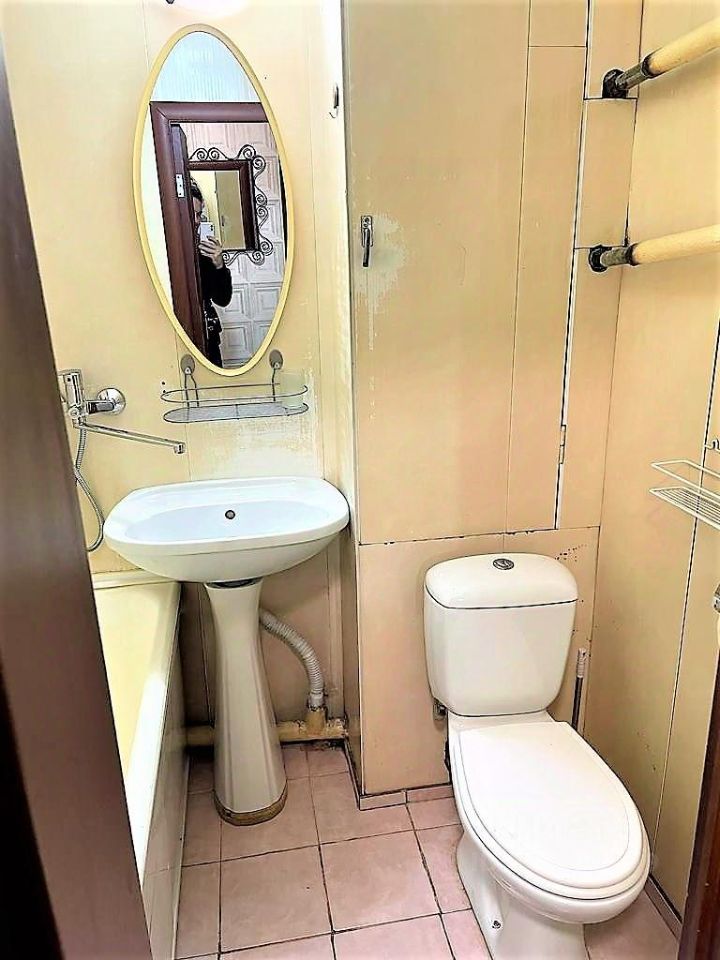 Продажа 1-комн квартиры на вторичном рынке Изумрудная улица, 14