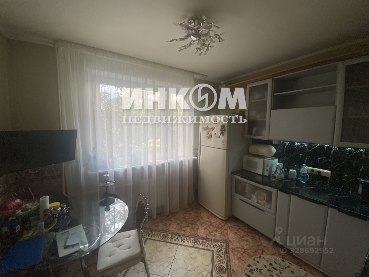 Продажа 2-комн квартиры на вторичном рынке улица Барышиха, 28