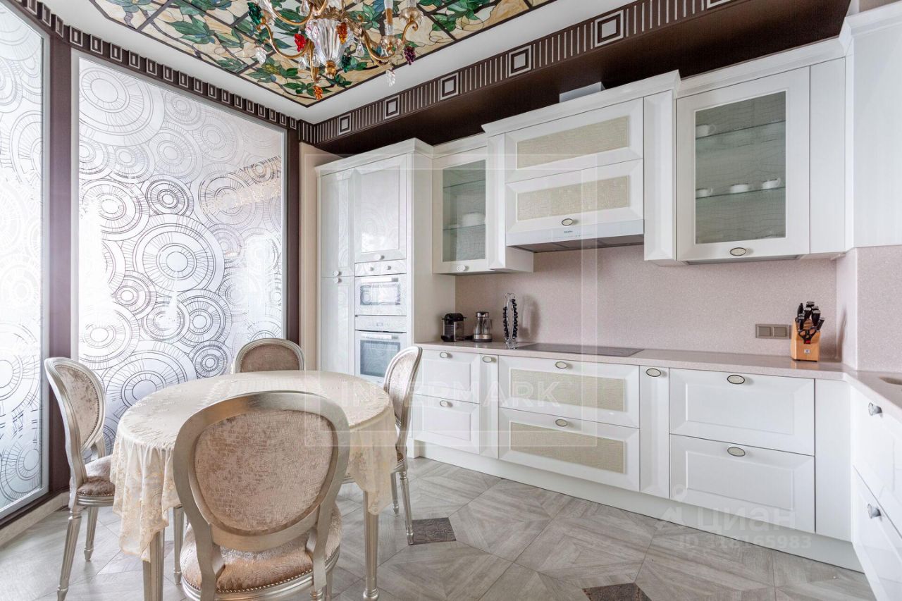 Продажа 3-комн квартиры на вторичном рынке Мосфильмовская улица, 8