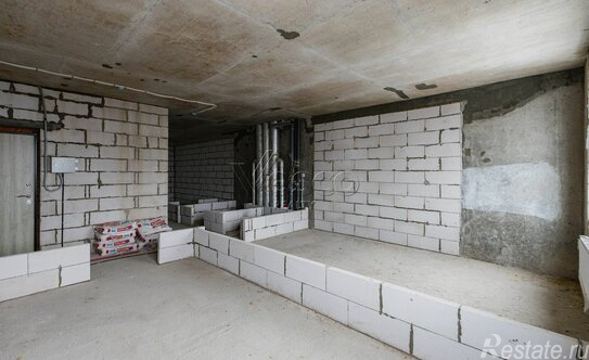 Продажа 3-комн квартиры на вторичном рынке улица Берзарина