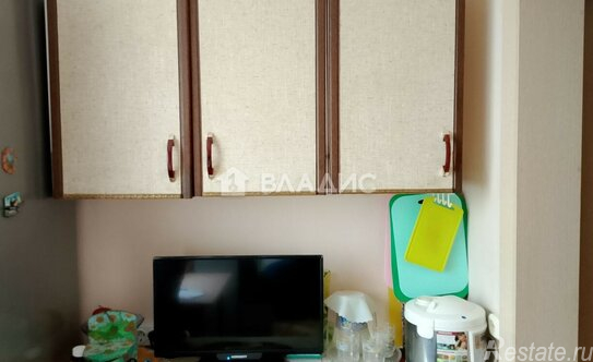 Продажа 3-комн квартиры на вторичном рынке ул 8 Марта,  д. 13