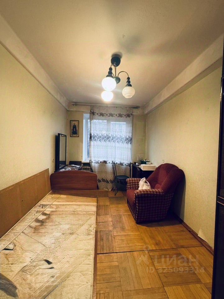 Продажа 4-комн квартиры на вторичном рынке проспект Сизова, 32К1