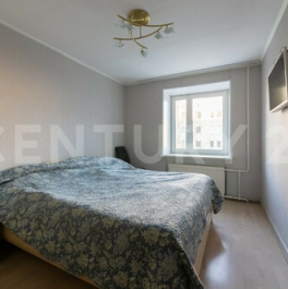 Продажа 2-комн квартиры на вторичном рынке Взлётная улица,  д. 13