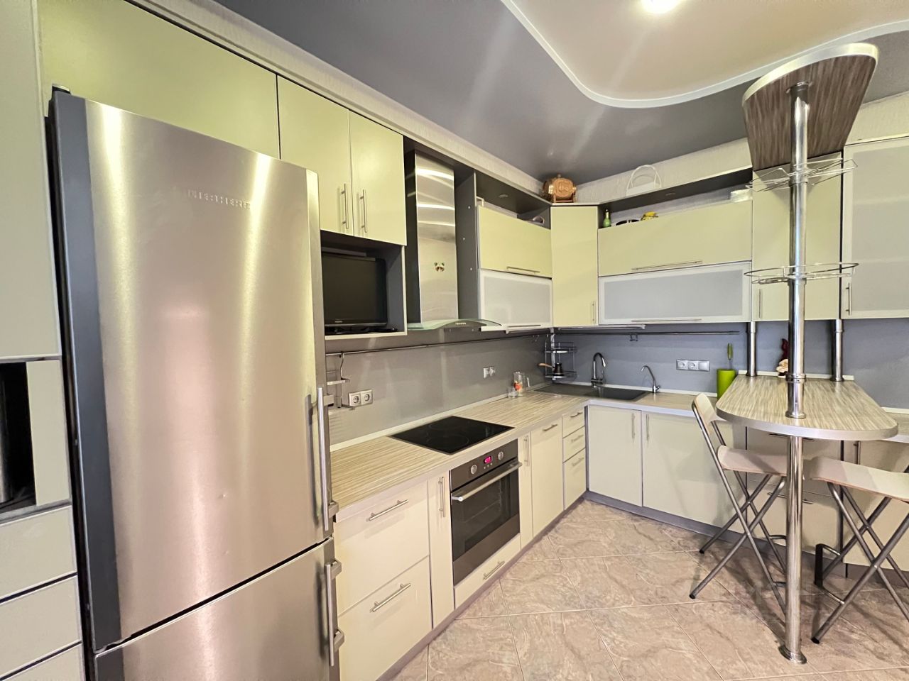 Продажа 3-комн квартиры на вторичном рынке Веерная улица, 30К2