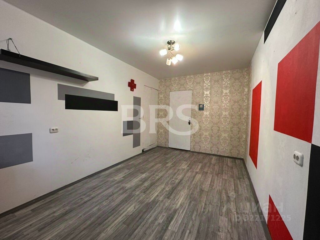 Продажа 4-комн квартиры на вторичном рынке Петергоф, улица Шахматова, 4к1