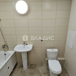 Продажа 1-комн квартиры на вторичном рынке проспект Будённого,  д. 51 к1