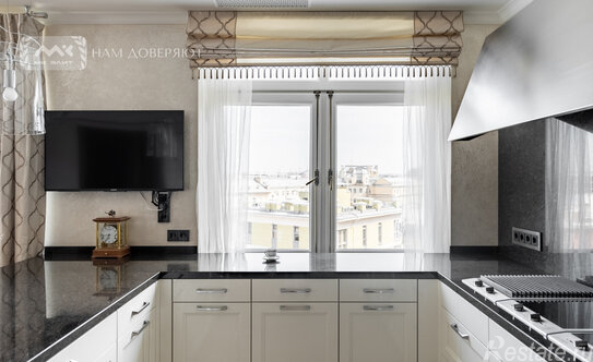 Продажа 4-комн квартиры на вторичном рынке Волховский переулок