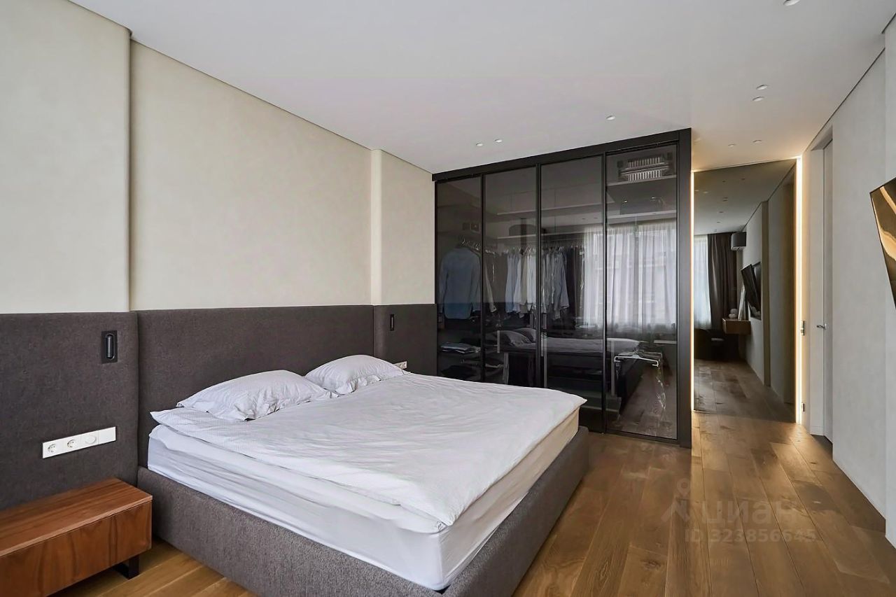 Продажа 3-комн квартиры на вторичном рынке 2-я Фрунзенская улица, 2/36