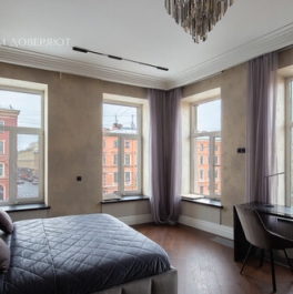 Продажа 4-комн квартиры на вторичном рынке Грибоедова Канала наб,  д. 42