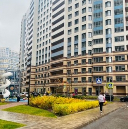 Продажа 1-комн квартиры на вторичном рынке Богатырский пр-кт,  д. 2А