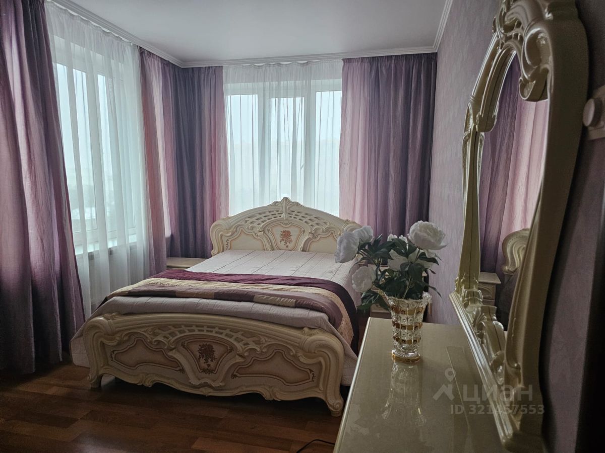 Продажа 4-комн квартиры на вторичном рынке проспект Энгельса, 93