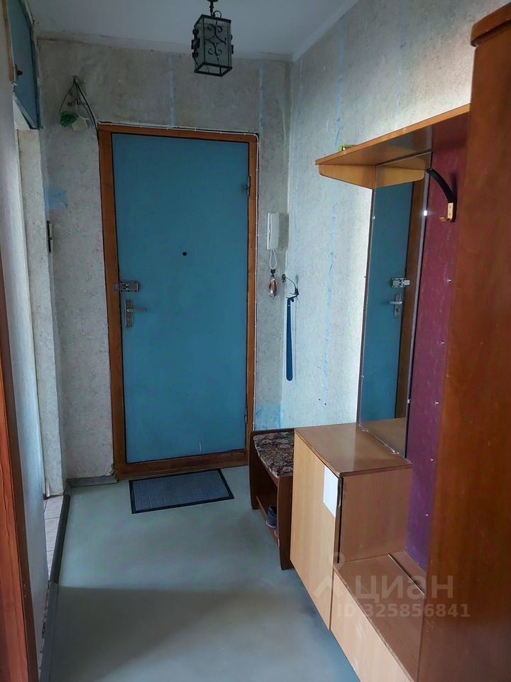 Продажа 3-комн квартиры на вторичном рынке проспект Ветеранов, 129к2