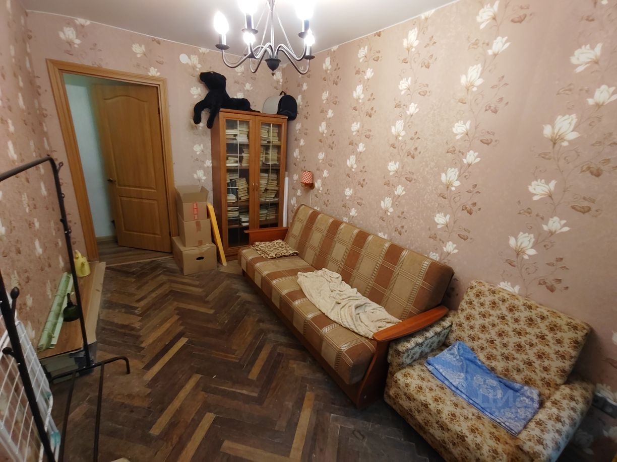 Продажа 2-комн квартиры на вторичном рынке улица Гладкова, 25