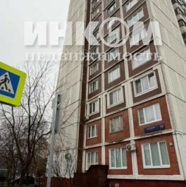 Продажа 4-комн квартиры на вторичном рынке ул Богданова,  д. 42