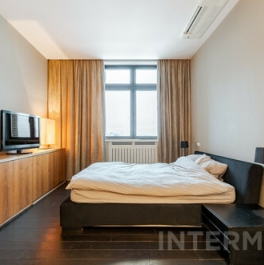 Аренда 3-комн квартиры на вторичном рынке Октябрьский переулок,  д. 5