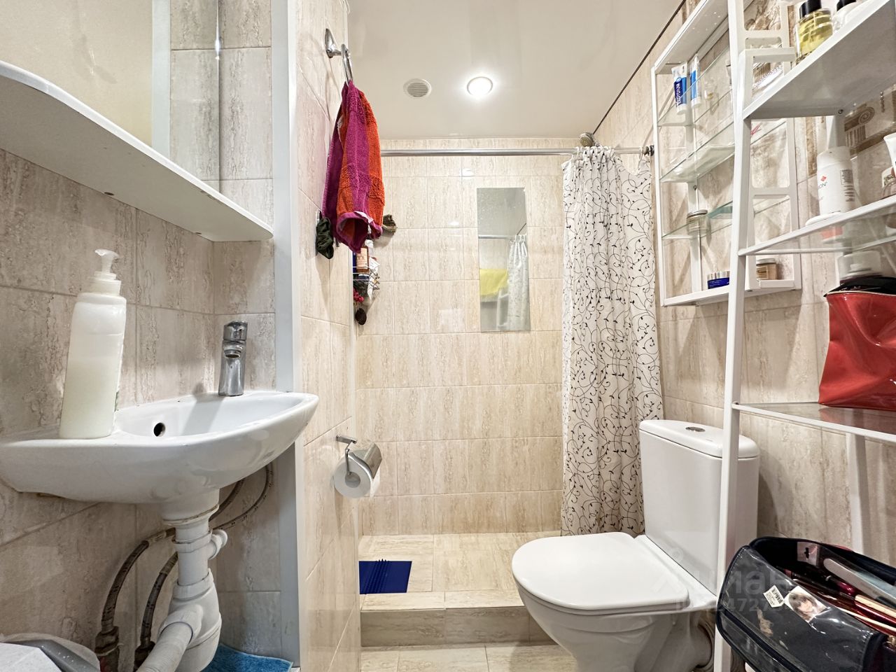 Продажа 1-комн квартиры на вторичном рынке 15-я Васильевского острова линия, 80