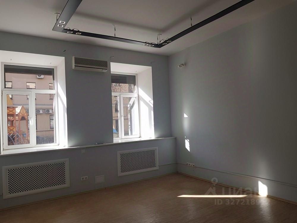 Продажа 3-комн квартиры на вторичном рынке Шпалерная улица, 38