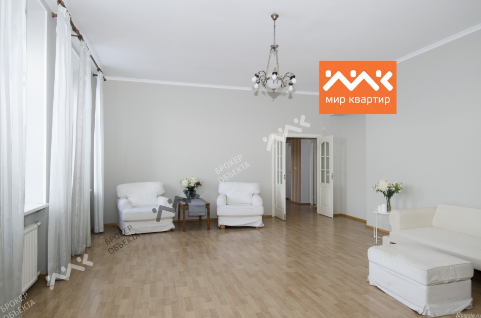 Продажа 5-комн квартиры на вторичном рынке Малая Конюшенная ул,  д. 5