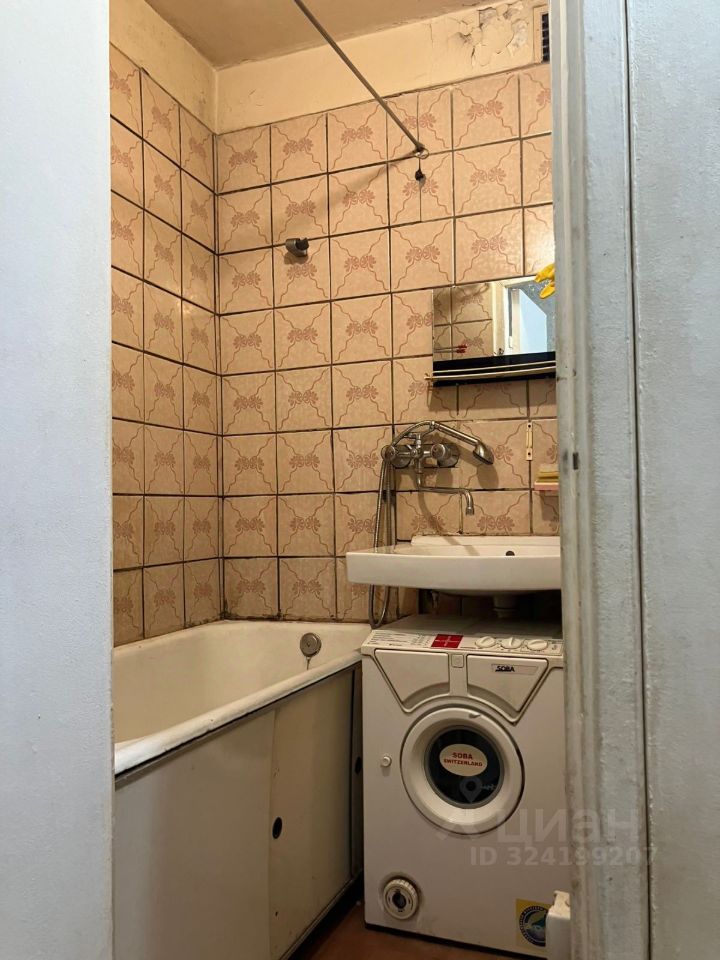 Продажа 3-комн квартиры на вторичном рынке улица Тельмана, 50К1