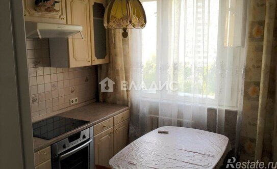 Продажа 3-комн квартиры на вторичном рынке ул Верхние Поля,  д. 18