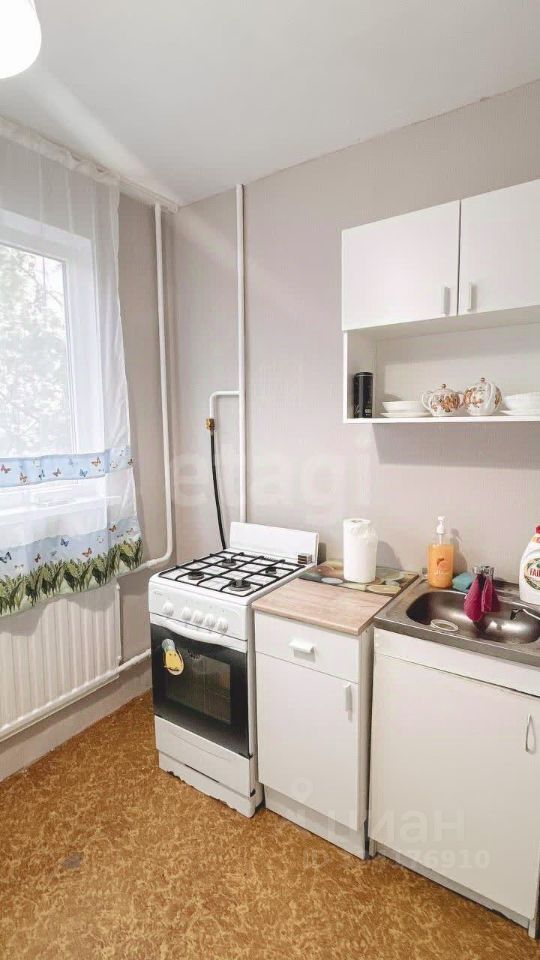 Продажа 3-комн квартиры на вторичном рынке улица Ивана Фомина, 7К1