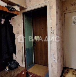 Продажа 3-комн квартиры на вторичном рынке Лобня г, Мирная ул,  д. 28