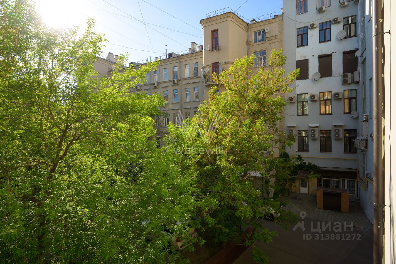 Продажа 2-комн квартиры на вторичном рынке Староконюшенный переулок, 45