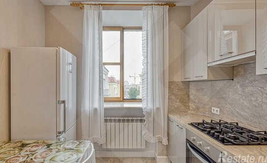 Продажа 4-комн квартиры на вторичном рынке Ордынский тупик