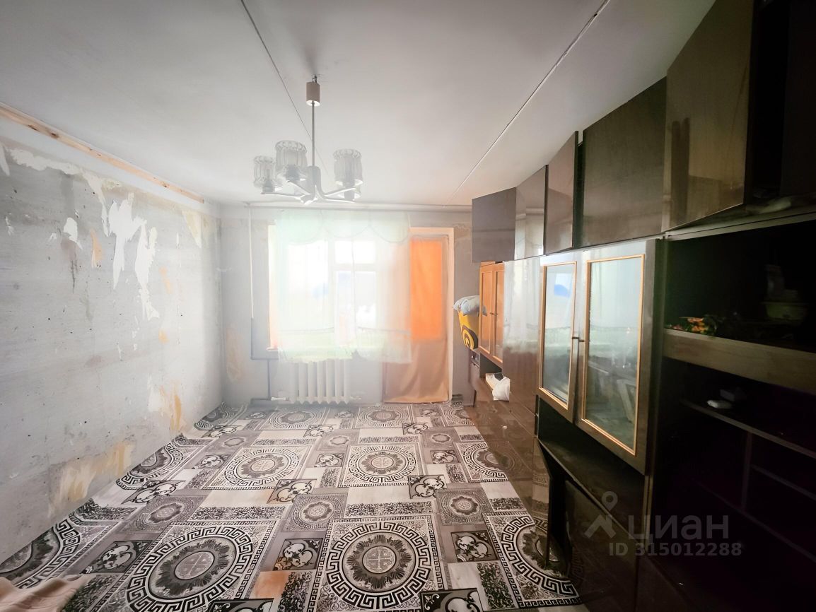 Продажа 2-комн квартиры на вторичном рынке Климовск мкр, улица Первомайская,  д. 1