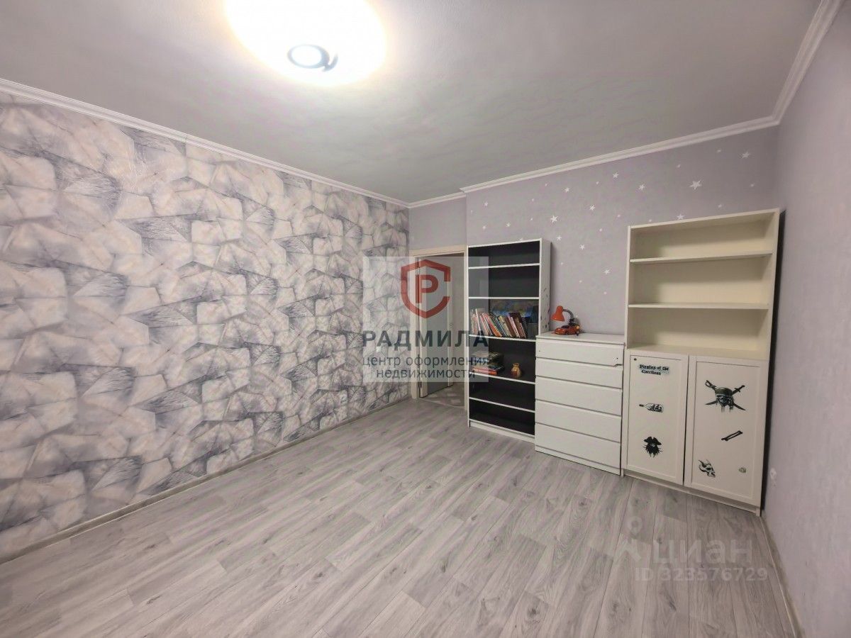 Продажа 3-комн квартиры на вторичном рынке Сергиев Посад, проспект Красной Армии, 218а