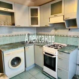 Продажа 2-комн квартиры на вторичном рынке улица Подвойского,  д. 36 к1