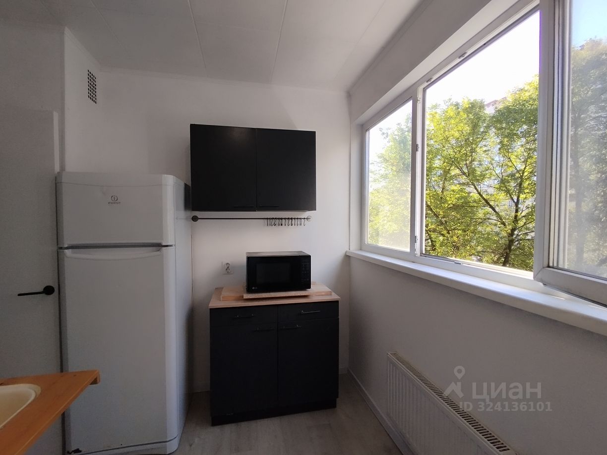 Продажа 1-комн квартиры на вторичном рынке Светлановский проспект, 101