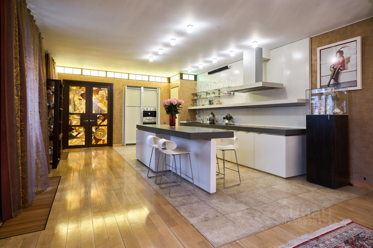 Продажа 6-комн квартиры на вторичном рынке Большой Харитоньевский переулок, 16-18