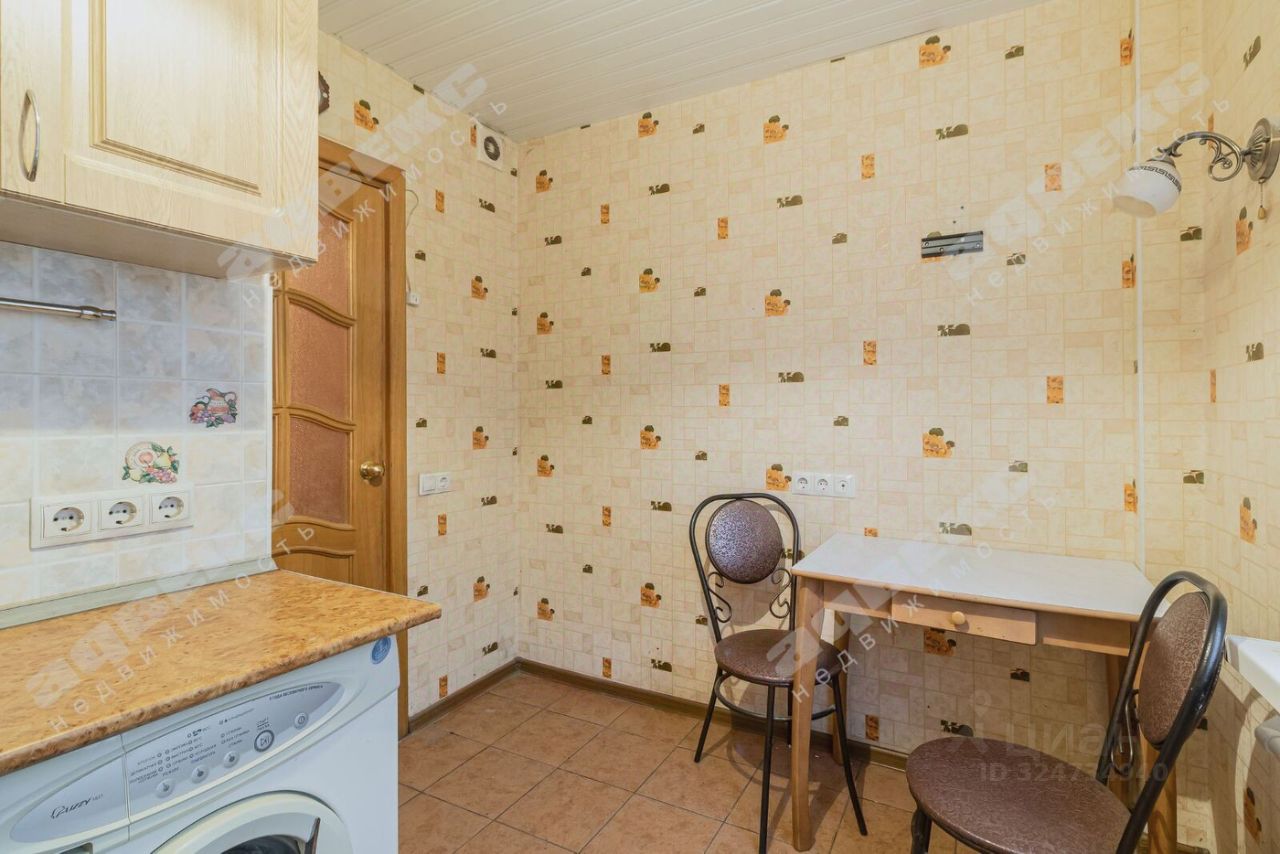 Продажа 2-комн квартиры на вторичном рынке улица Седова, 146