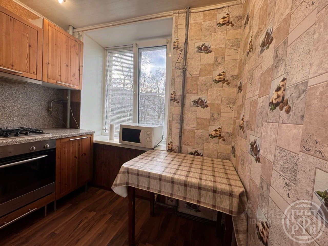 Продажа 3-комн квартиры на вторичном рынке Гатчина, улица Григорина, 9