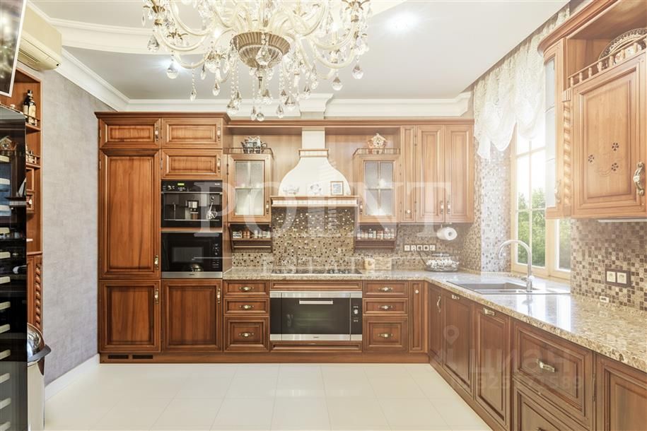 Продажа 6-комн квартиры на вторичном рынке Береговая улица, 8К1